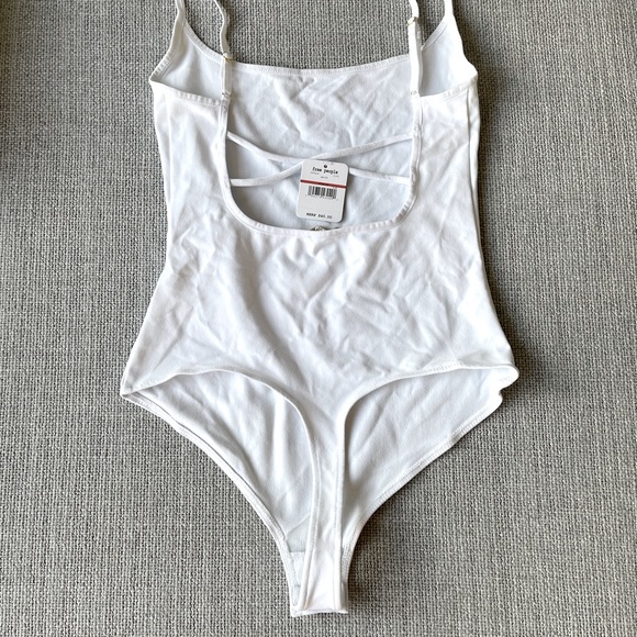 Free People criss-cross white leotard - Picture 2 of 3